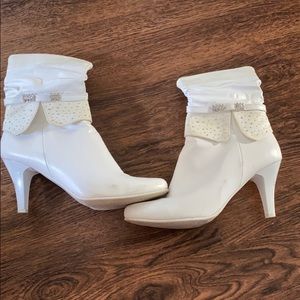 white leather boots